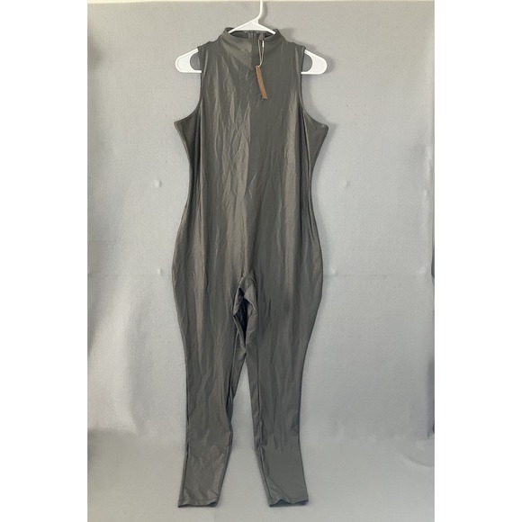 SKIMS Pants - SKIMS Shine Spandex Jersey Catsuit in Gray Chalk Size XL Flattering Snatched